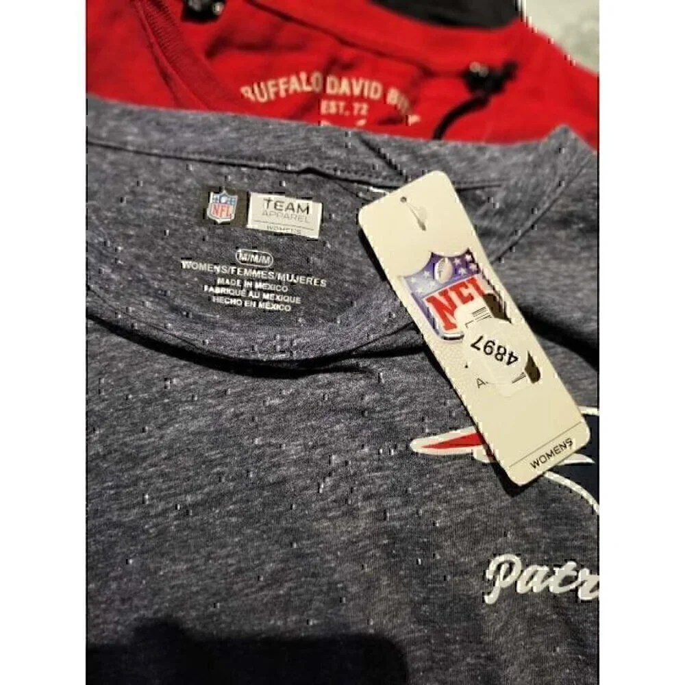 NFL New England Patriots Women's Weak Short Sleeve - Picture 3 of 3